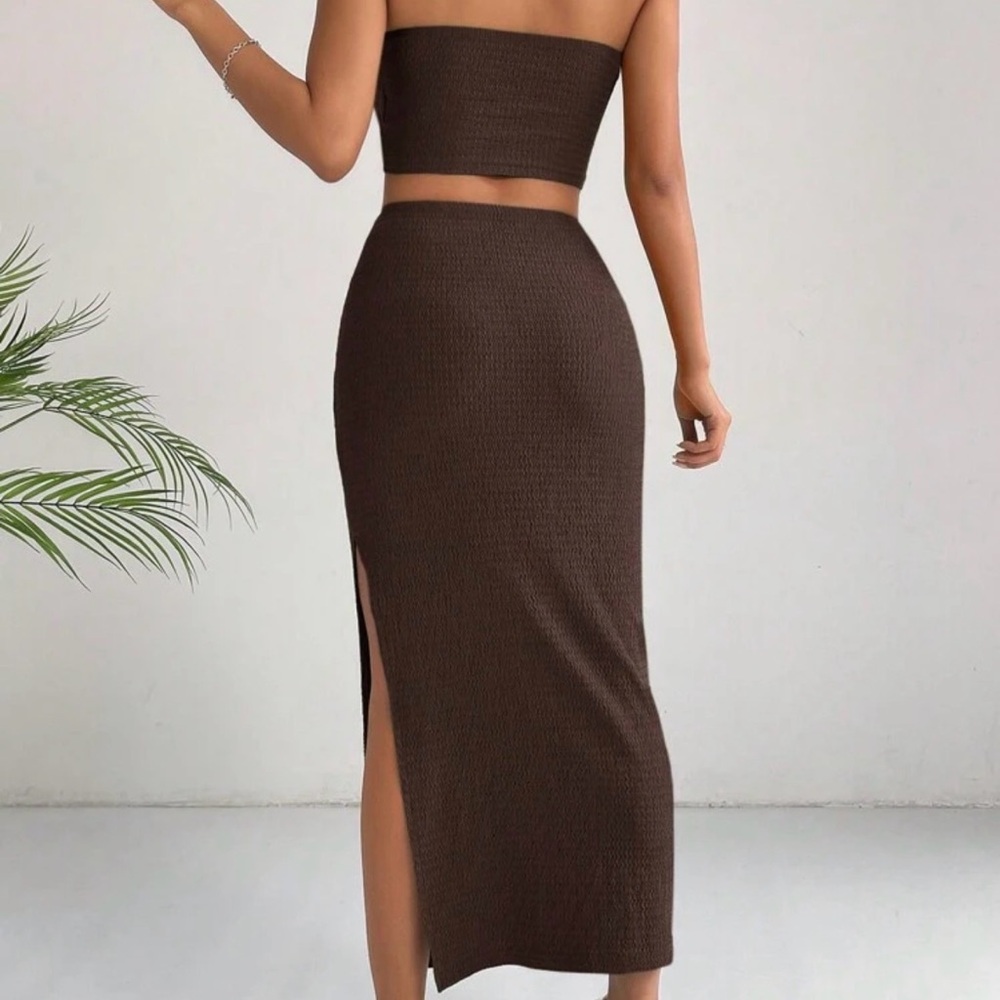 SHEIN Brown Textured Maxi Skirt Set with Side Slit - Picture 3 of 3